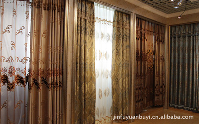 大连贸易大世界金富源布艺店 探寻圣克拉绣花客厅窗帘的魅力